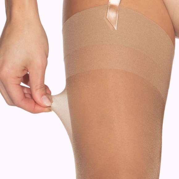 Stockings for garter belts - Picture 5 of 10